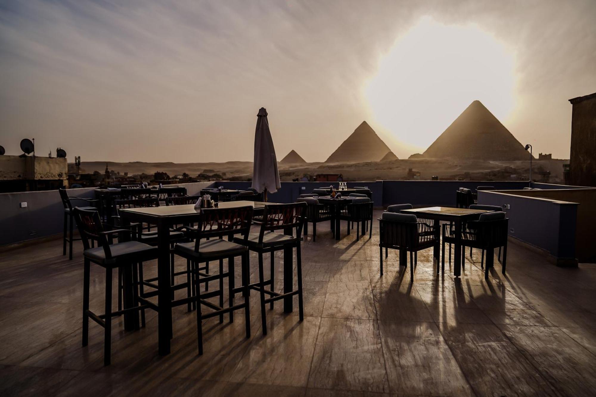 Pyramids Hotel Kafret el-Gabal Екстериор снимка