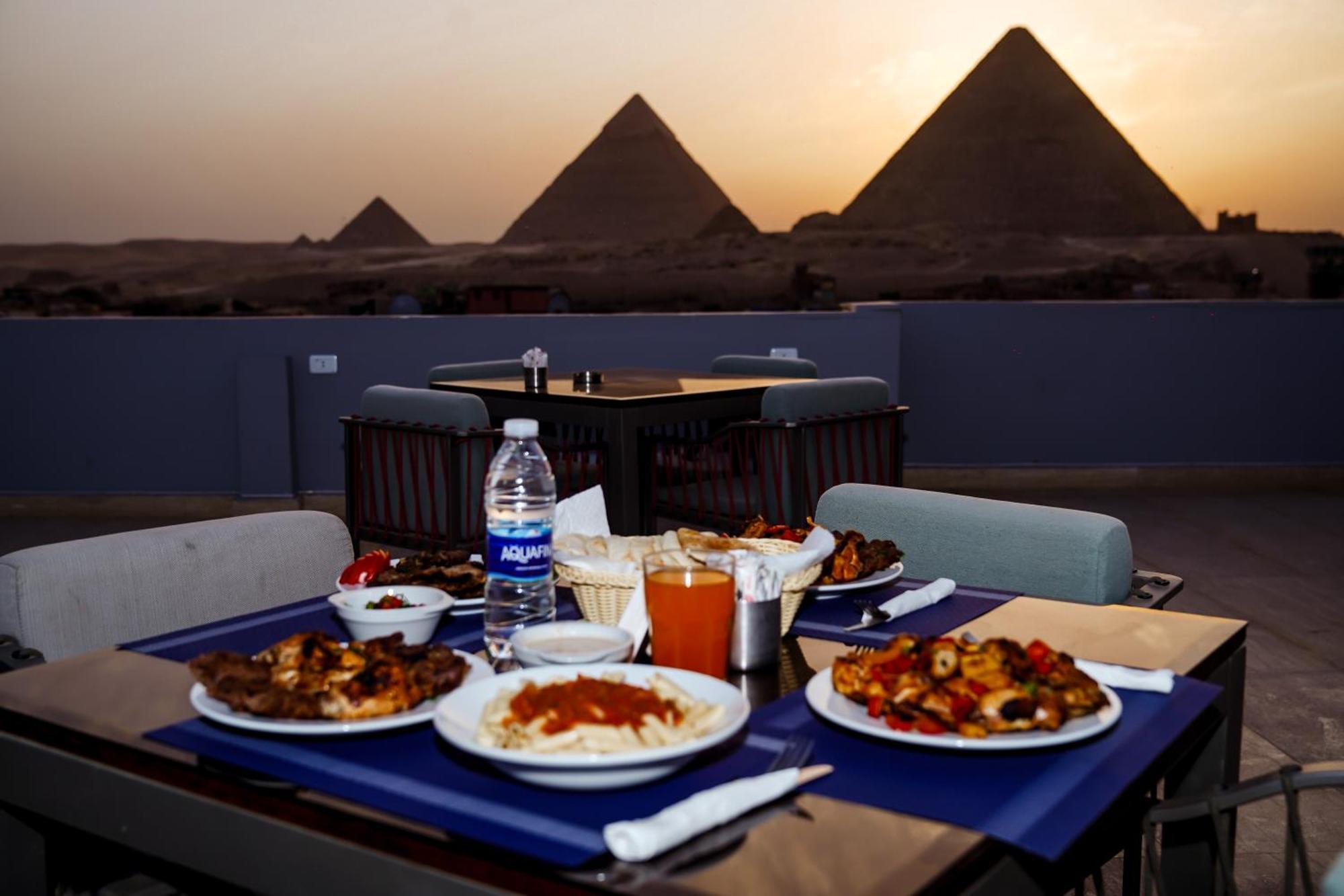 Pyramids Hotel Kafret el-Gabal Екстериор снимка