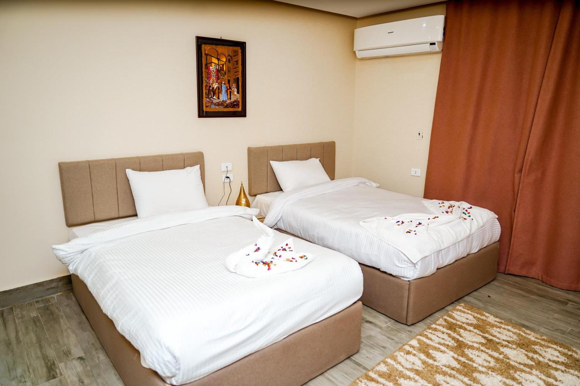 Pyramids Hotel Kafret el-Gabal Екстериор снимка