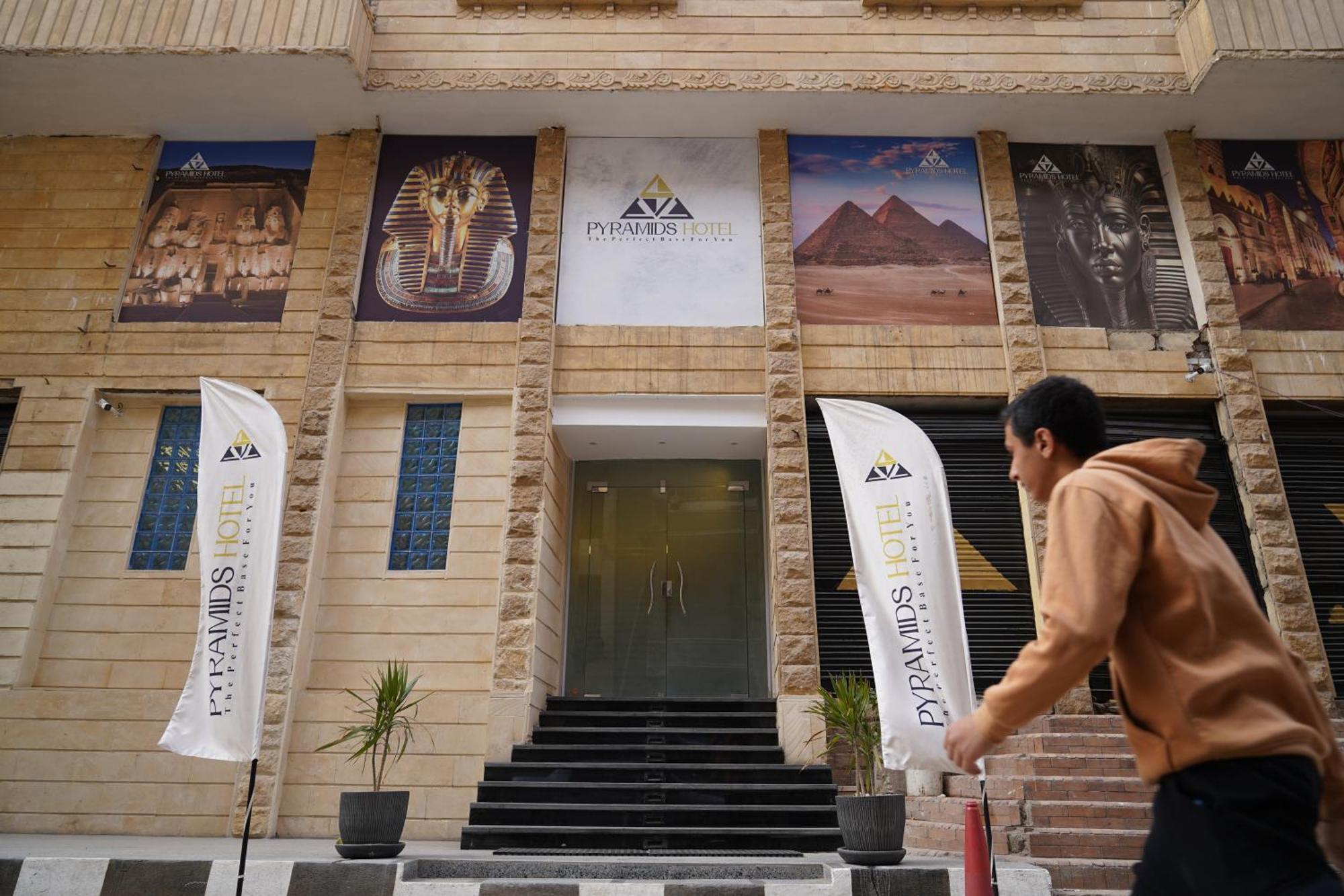 Pyramids Hotel Kafret el-Gabal Екстериор снимка