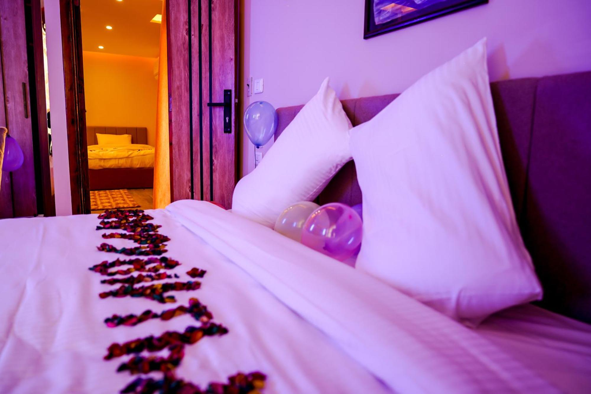 Pyramids Hotel Kafret el-Gabal Екстериор снимка