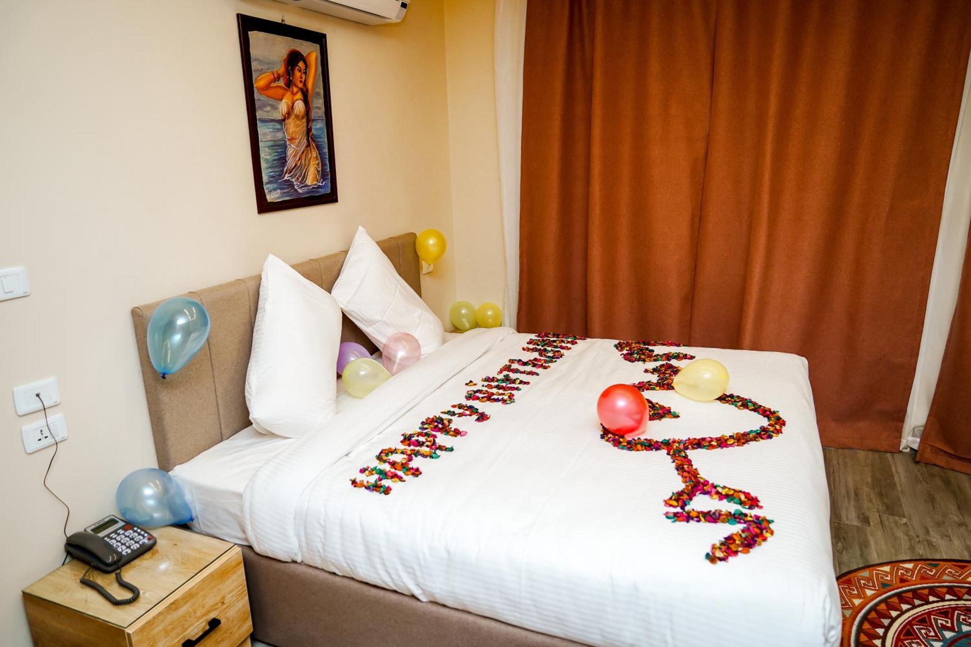 Pyramids Hotel Kafret el-Gabal Екстериор снимка