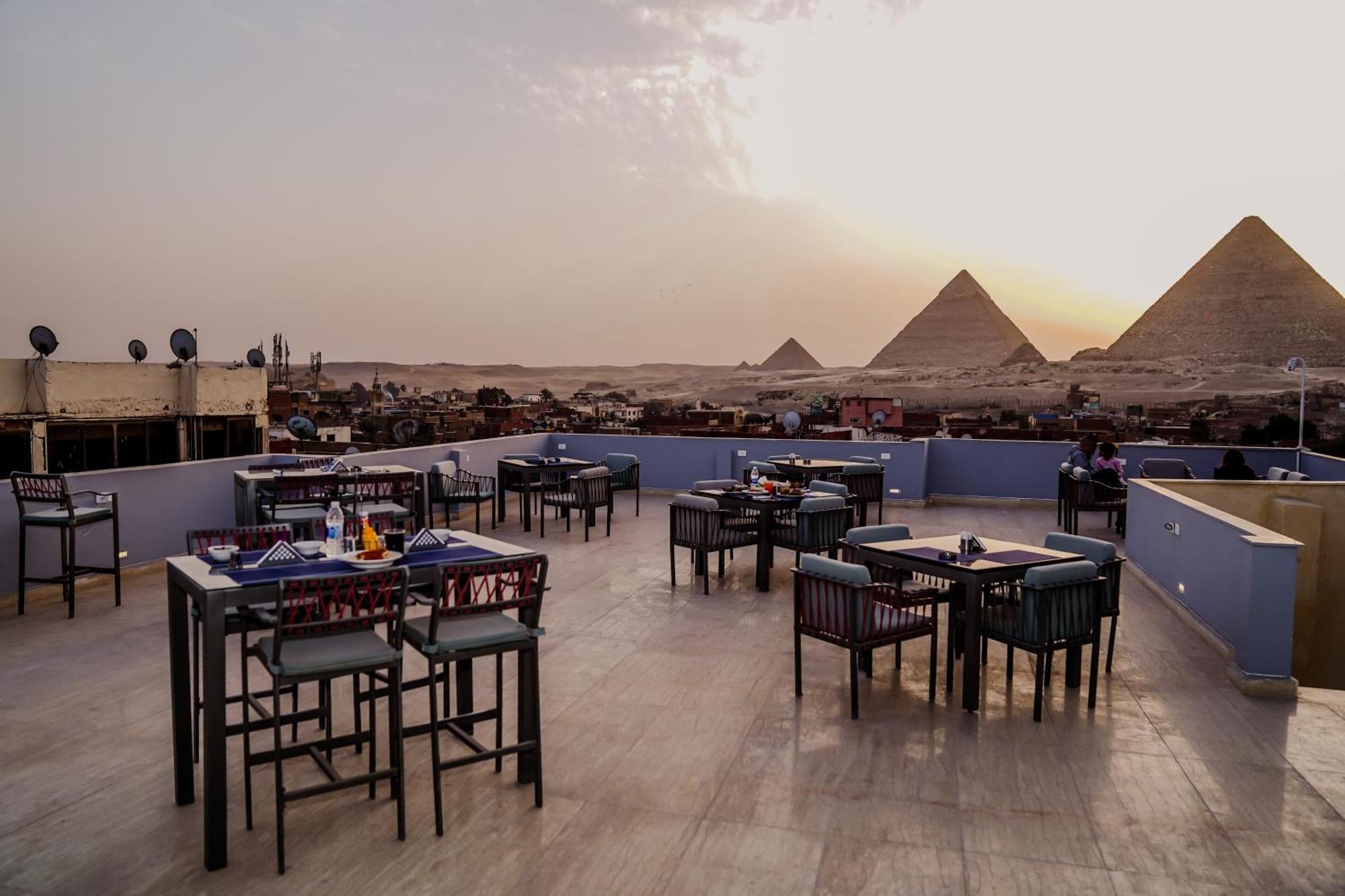 Pyramids Hotel Kafret el-Gabal Екстериор снимка