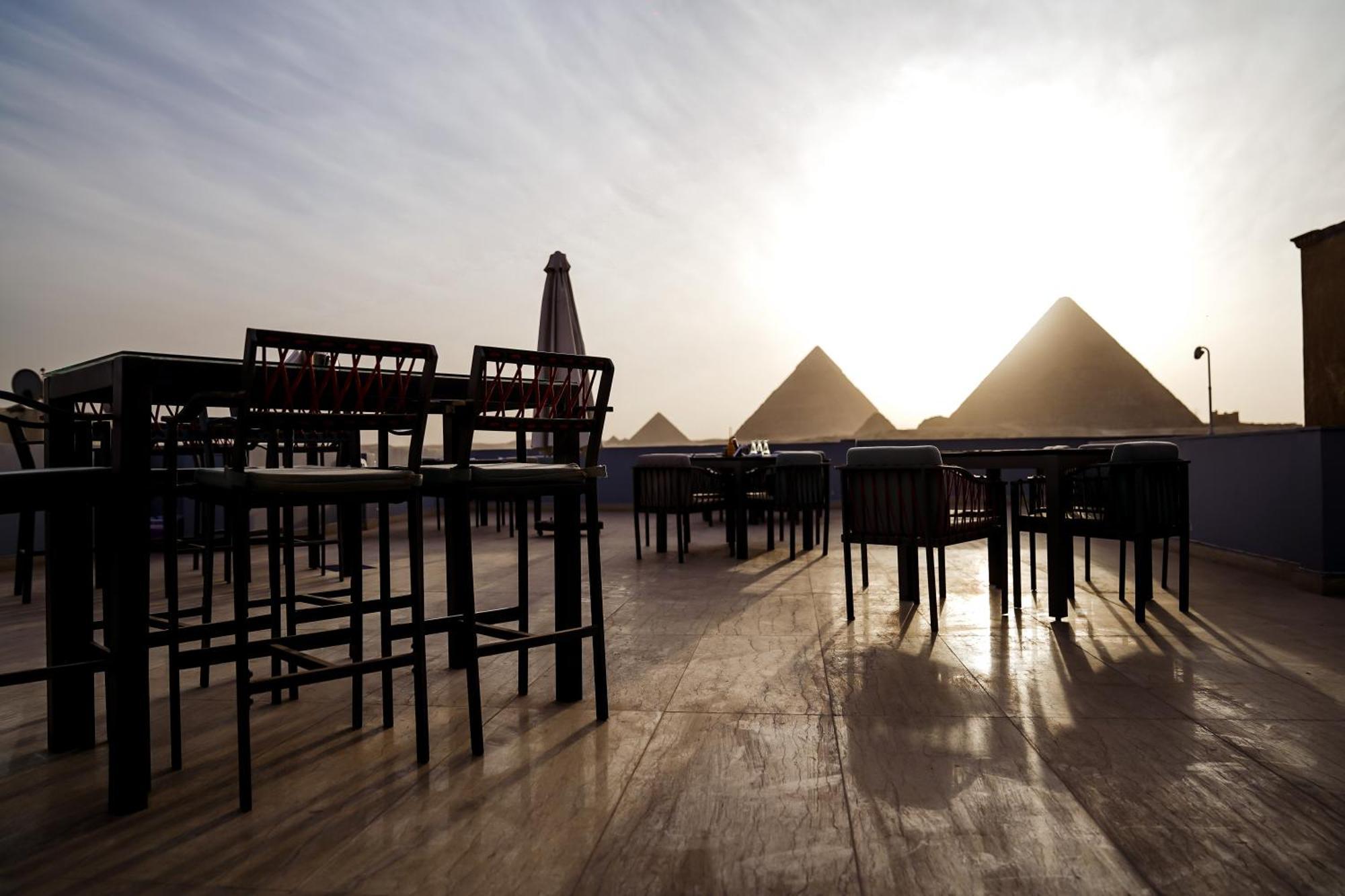 Pyramids Hotel Kafret el-Gabal Екстериор снимка