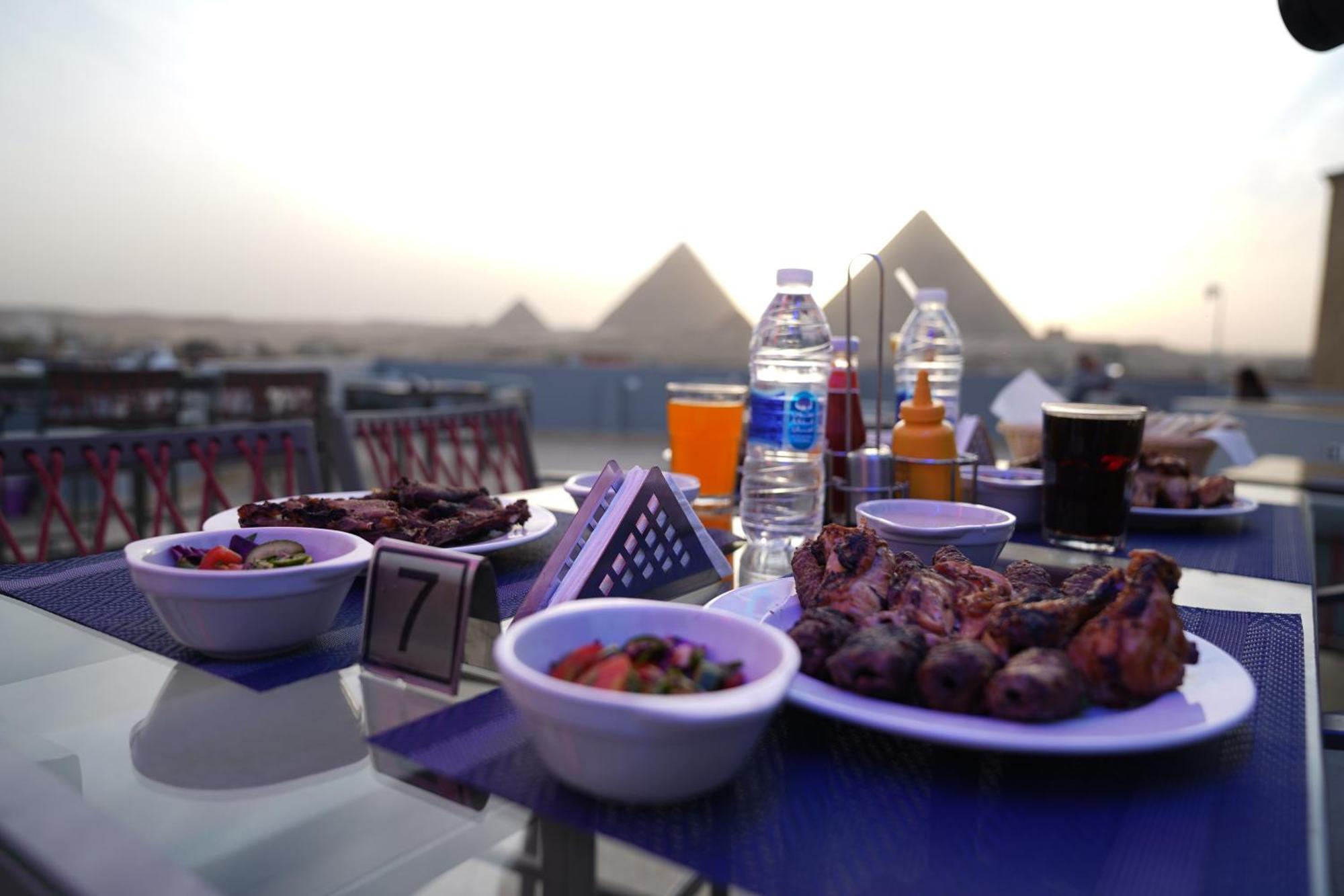 Pyramids Hotel Kafret el-Gabal Екстериор снимка
